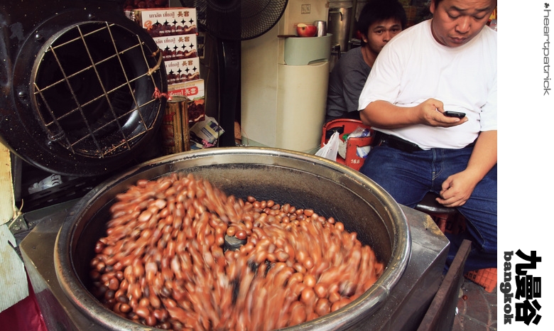 heartpatrick bangkok thailand street photography