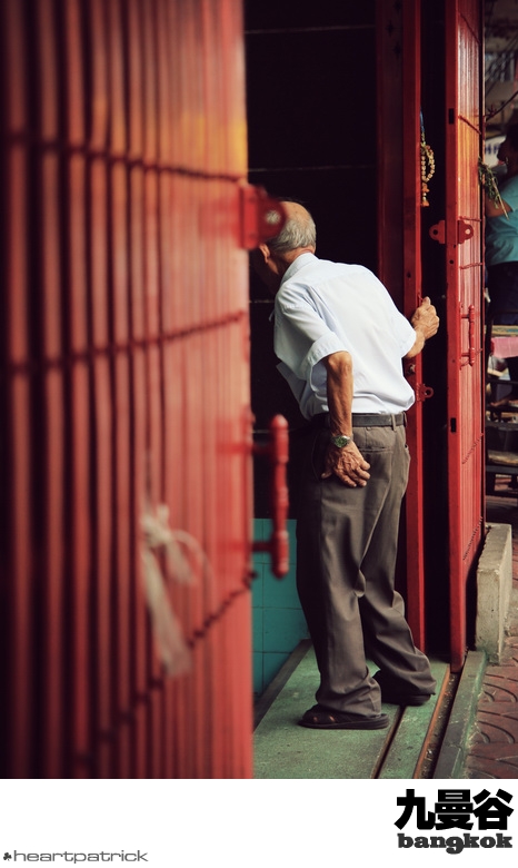 heartpatrick bangkok thailand street photography