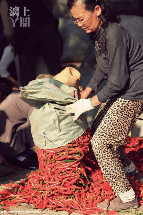 heartpatrick guilin china street photojournalism