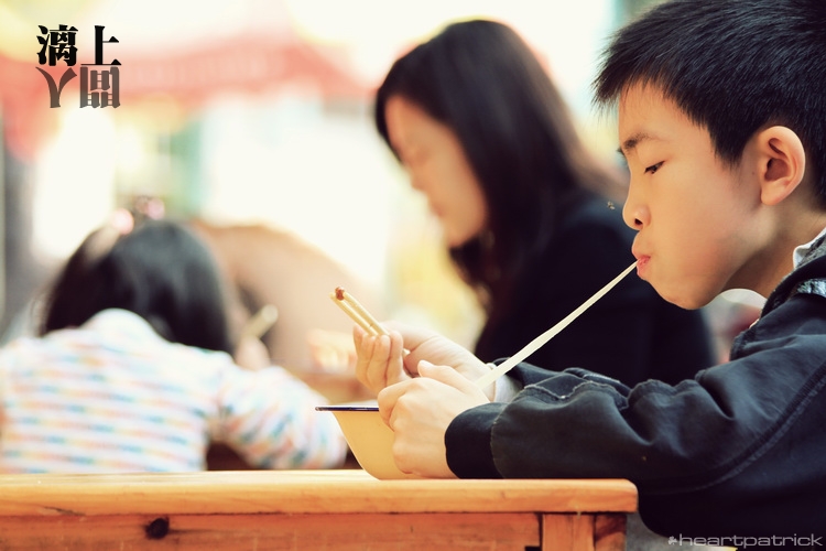 heartpatrick guilin china street photojournalism