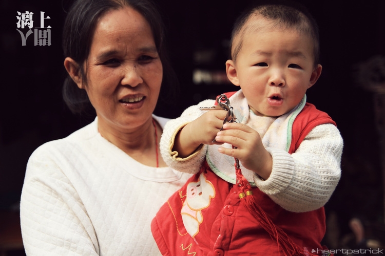 heartpatrick guilin china street photojournalism