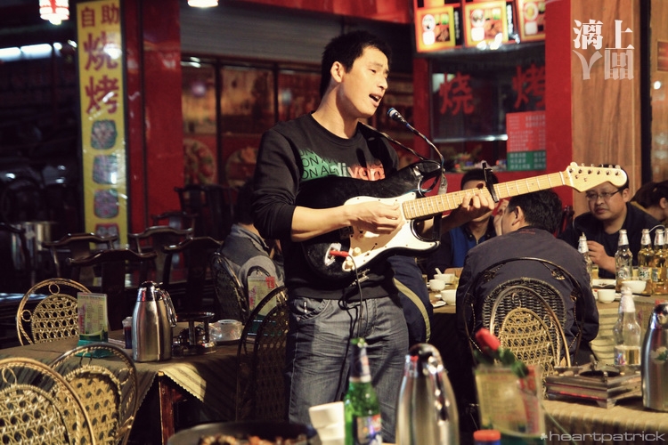 heartpatrick guilin china street photojournalism