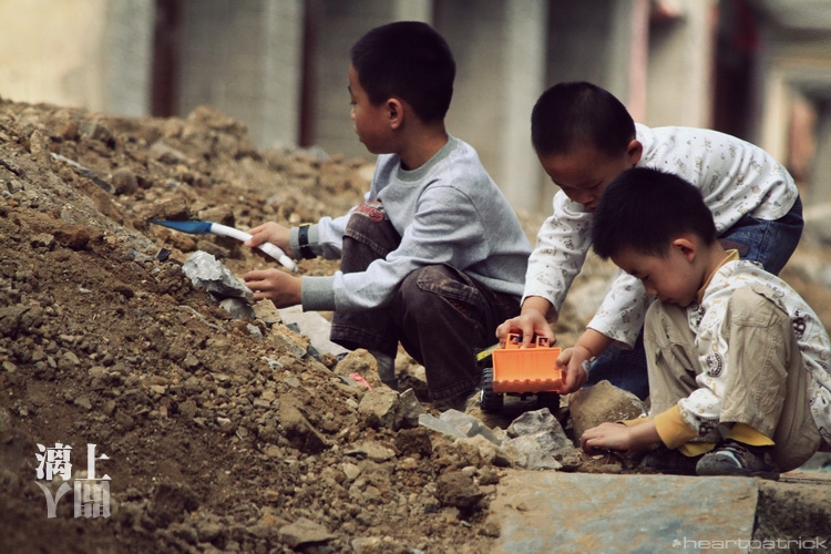 heartpatrick guilin china street photojournalism