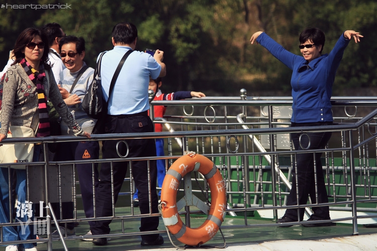 heartpatrick guilin china street photojournalism