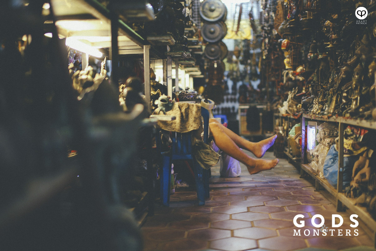 cambodia travel siem reap old market street photography