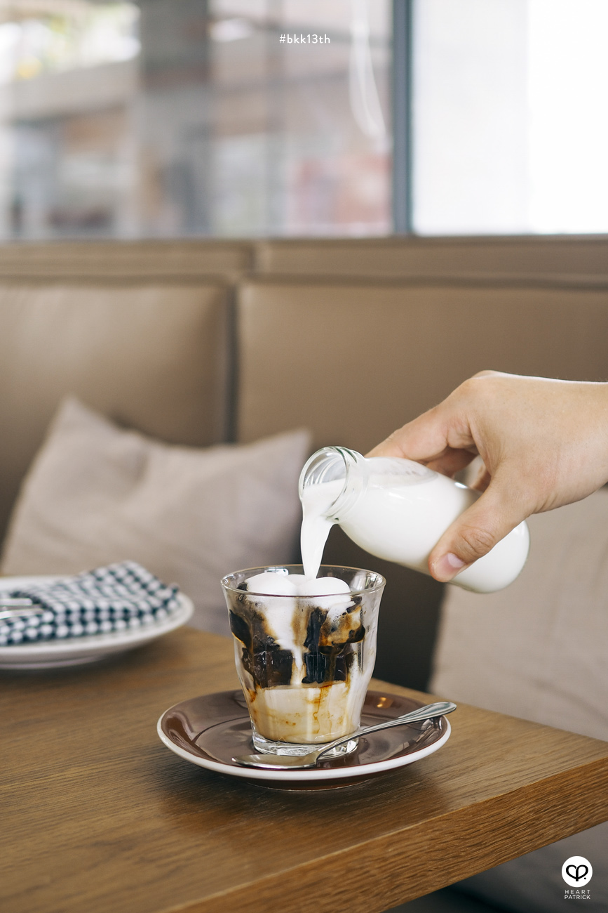 heartpatrick urban bangkok street caf� hopping food architecture