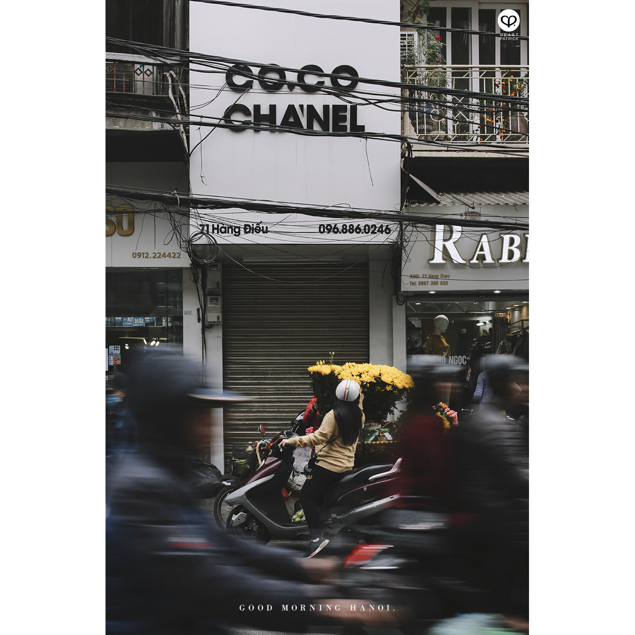 heartpatrick travel hanoi vietnam street photography street vendor flower