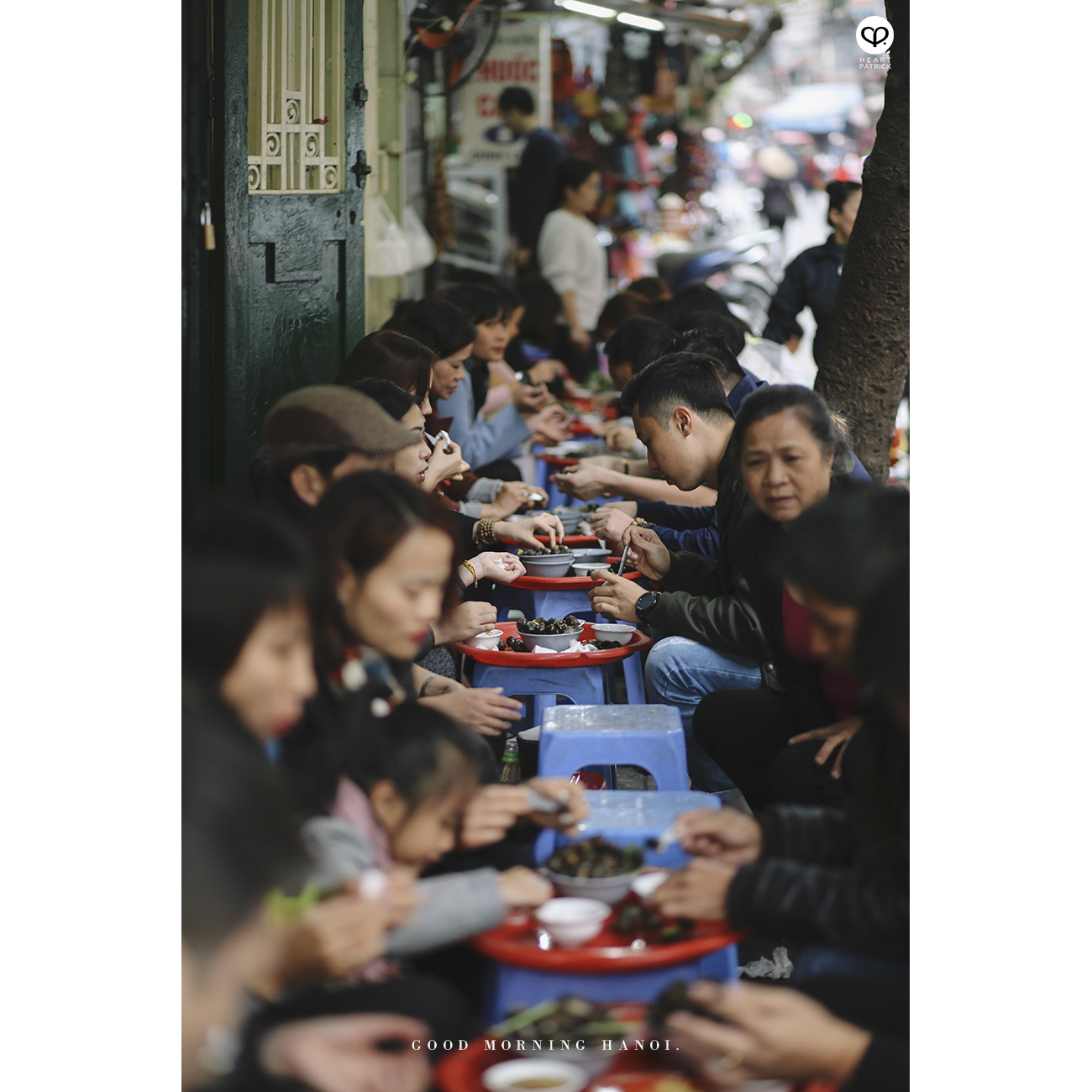 heartpatrick travel hanoi vietnam street photography vietnam snail delicacy street vendor