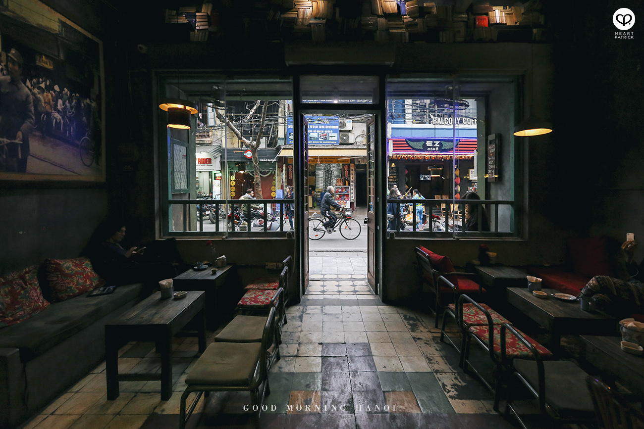 heartpatrick travel hanoi vietnam street photography cong caphe coffee