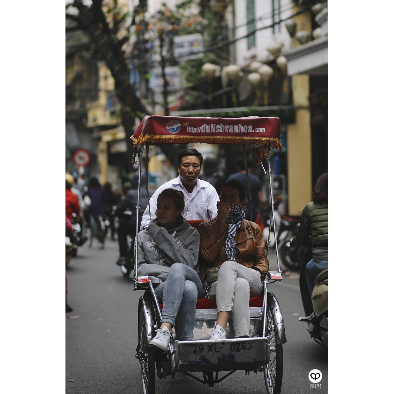 heartpatrick travel hanoi vietnam street photography