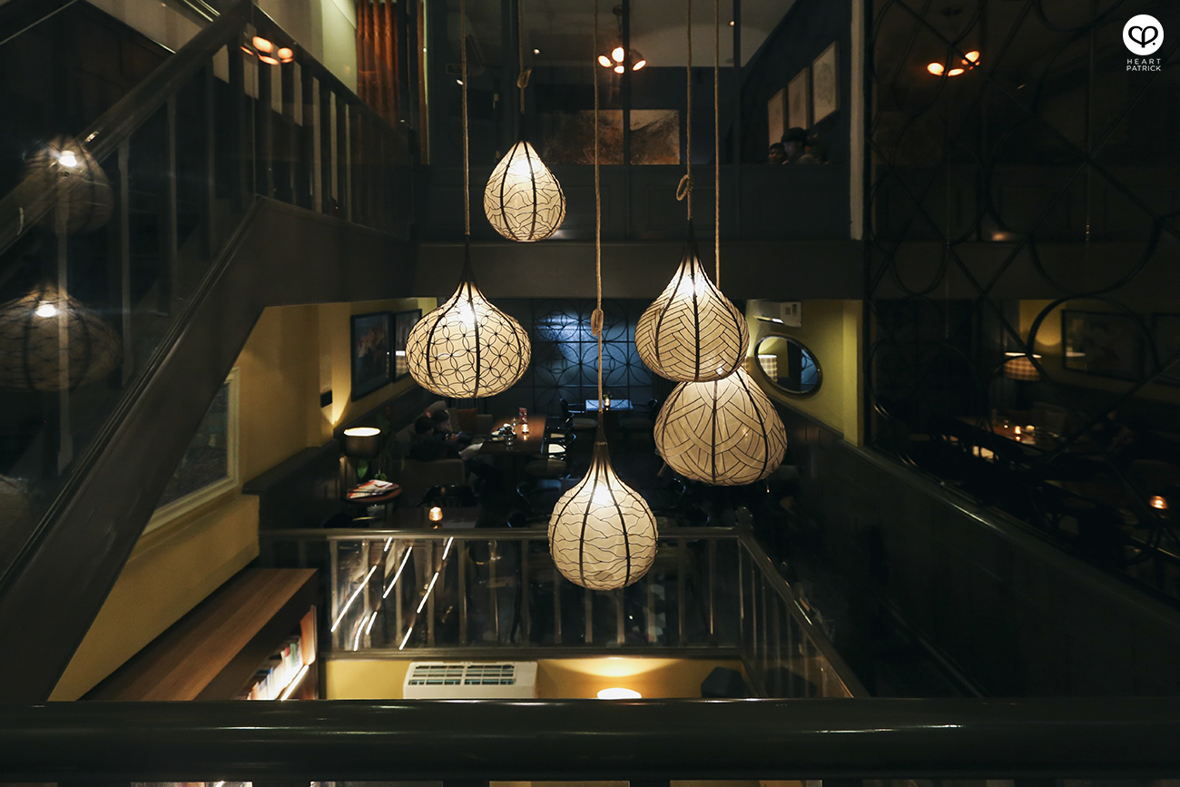 heartpatrick travel hanoi vietnam street photography cafe runam