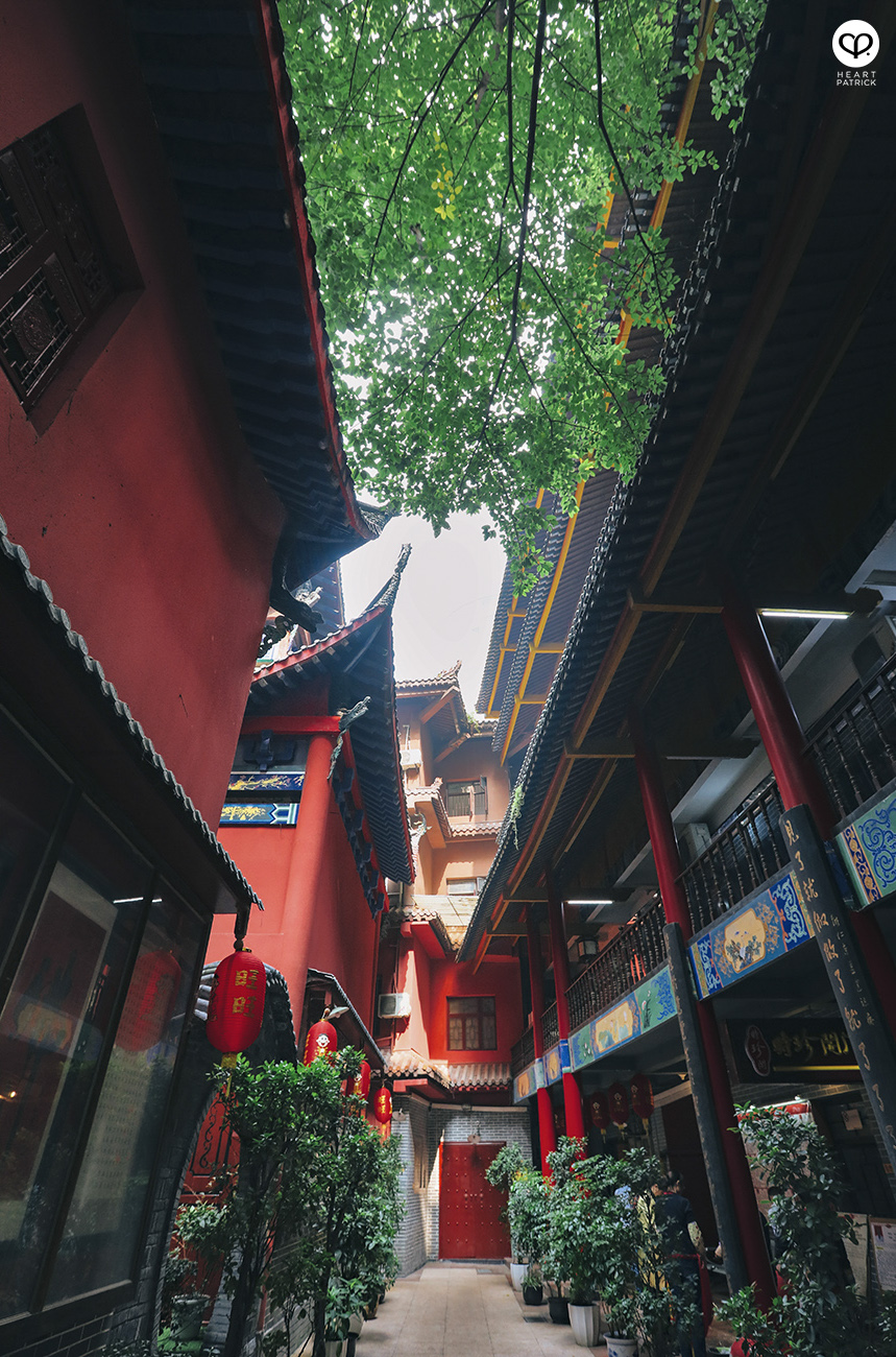 heartpatrick travel chongqing china urban urbanscape architecture street