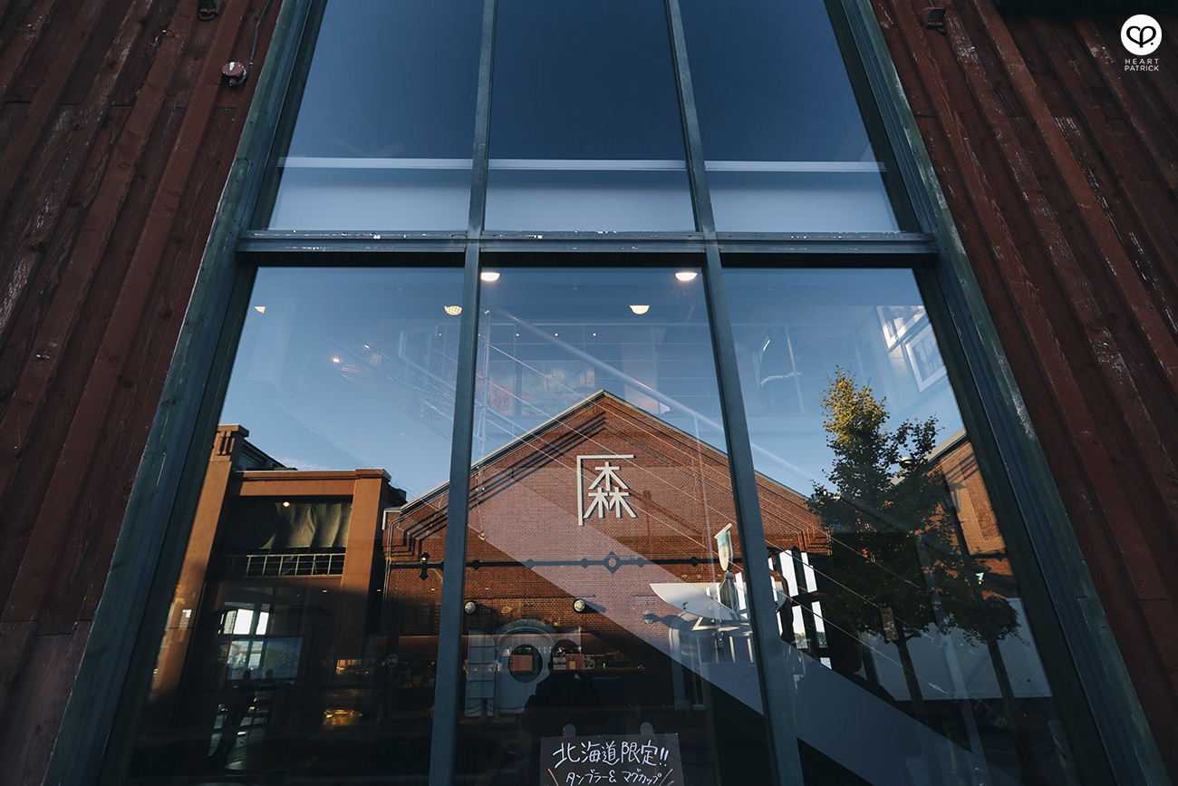 heartpatrick travel photography photojournalism hokkaido japan street hakodate evening warehouse