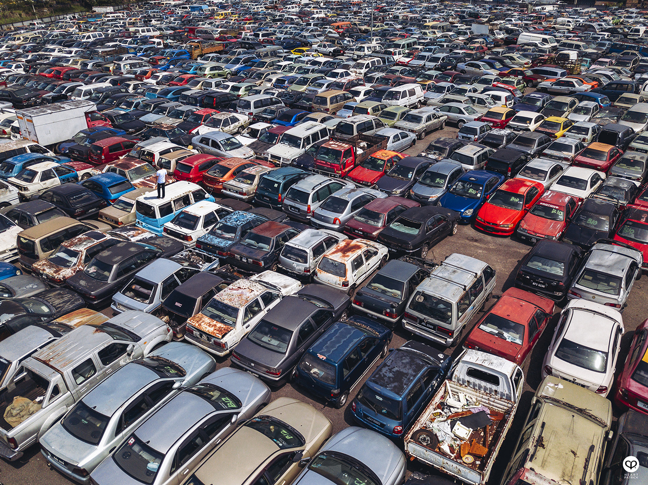 heartpatrick urban exploring abandoned vehicles depot johor bahru