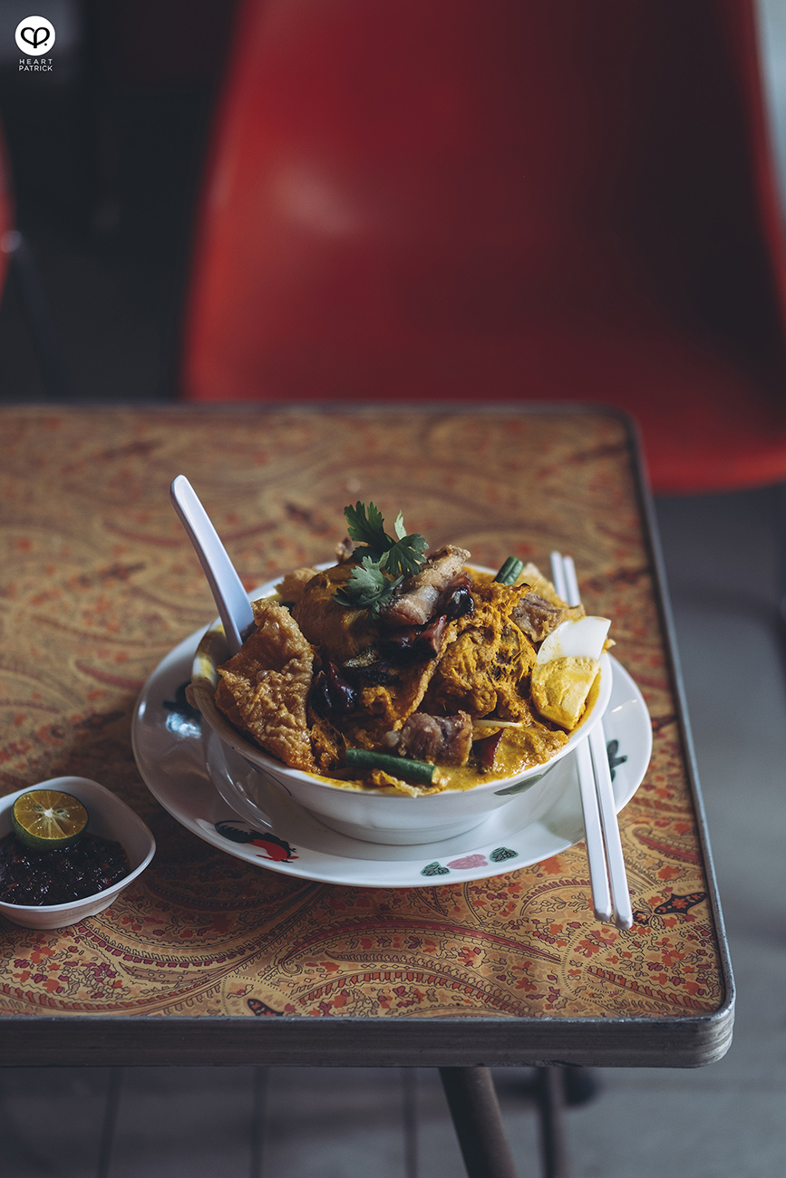 heartpatrick spaces interior photography urban exploring asia street food club kuala lumpur petaling street chinatown