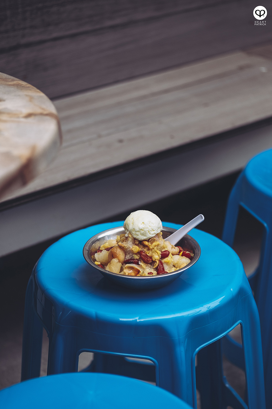 heartpatrick spaces interior photography urban exploring asia street food club kuala lumpur petaling street chinatown