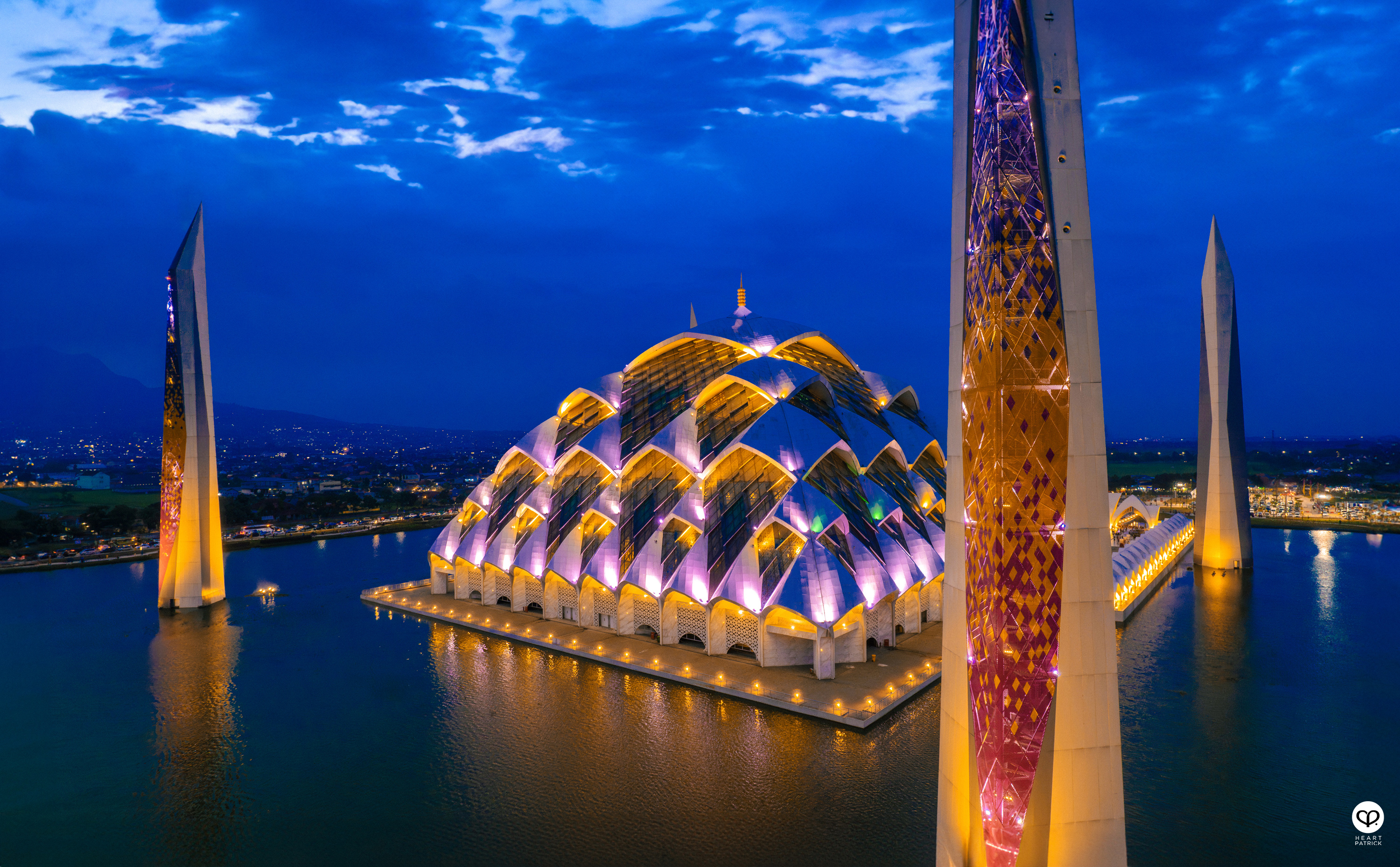 heartpatrick travel architecture photography al jabbar grand mosque bandung indonesia