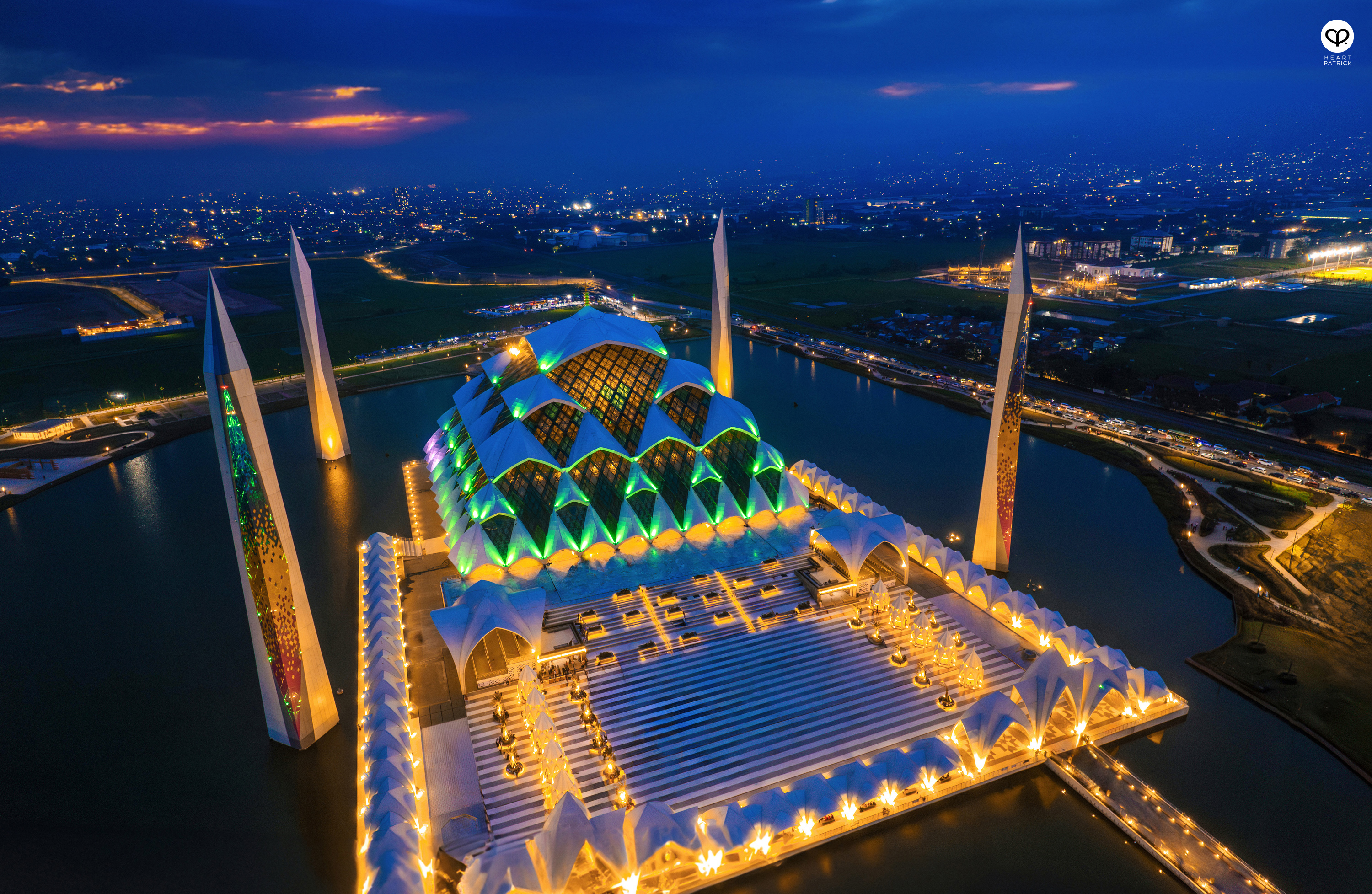 heartpatrick travel architecture photography al jabbar grand mosque bandung indonesia