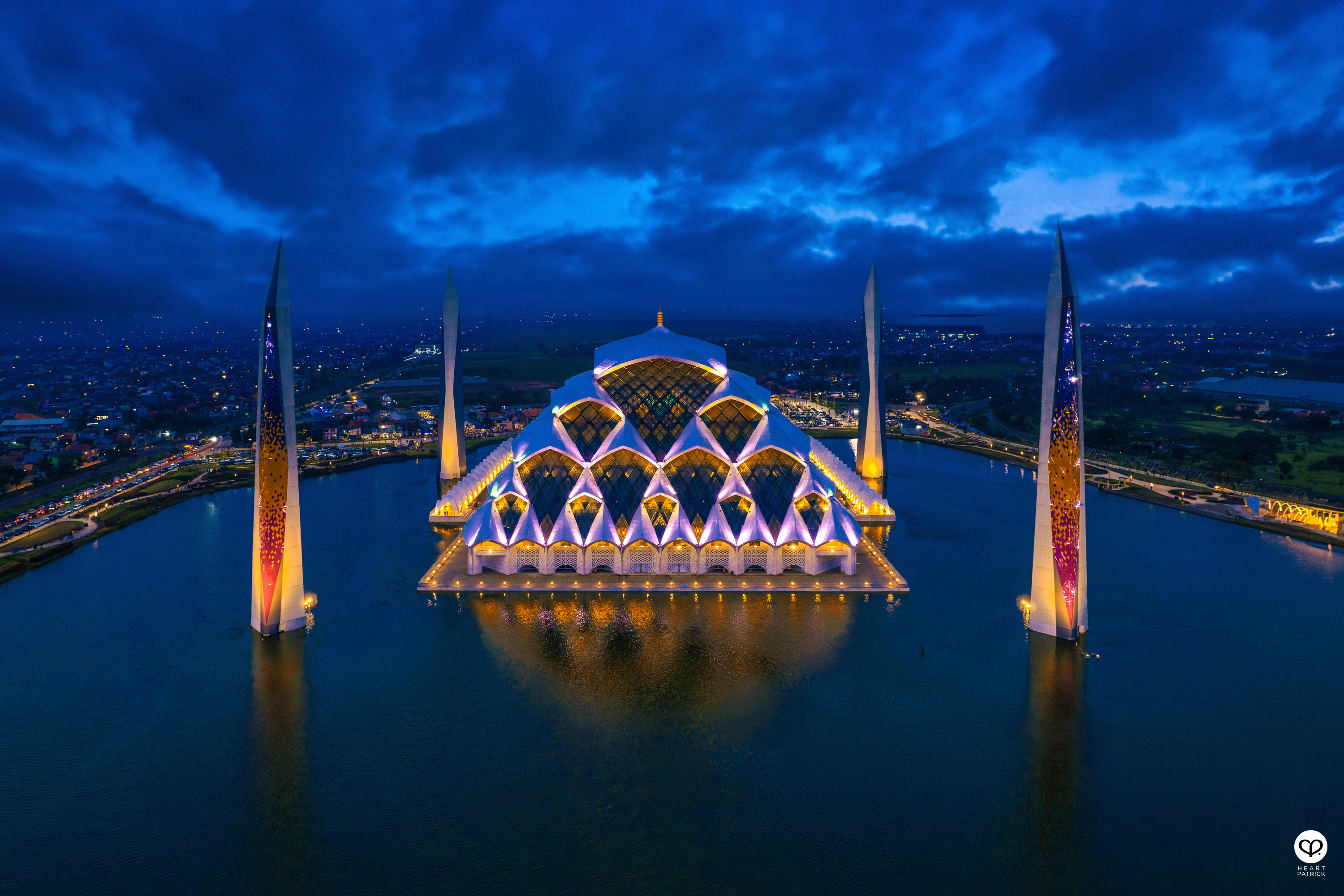 heartpatrick travel architecture photography al jabbar grand mosque bandung indonesia