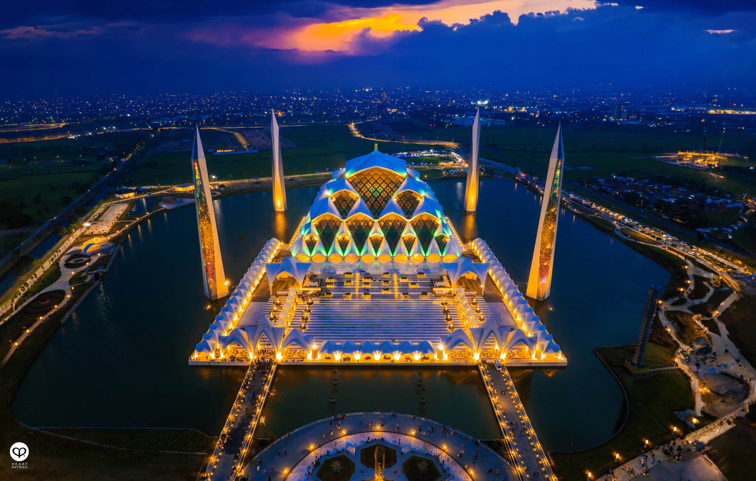 heartpatrick travel architecture photography al jabbar grand mosque bandung indonesia