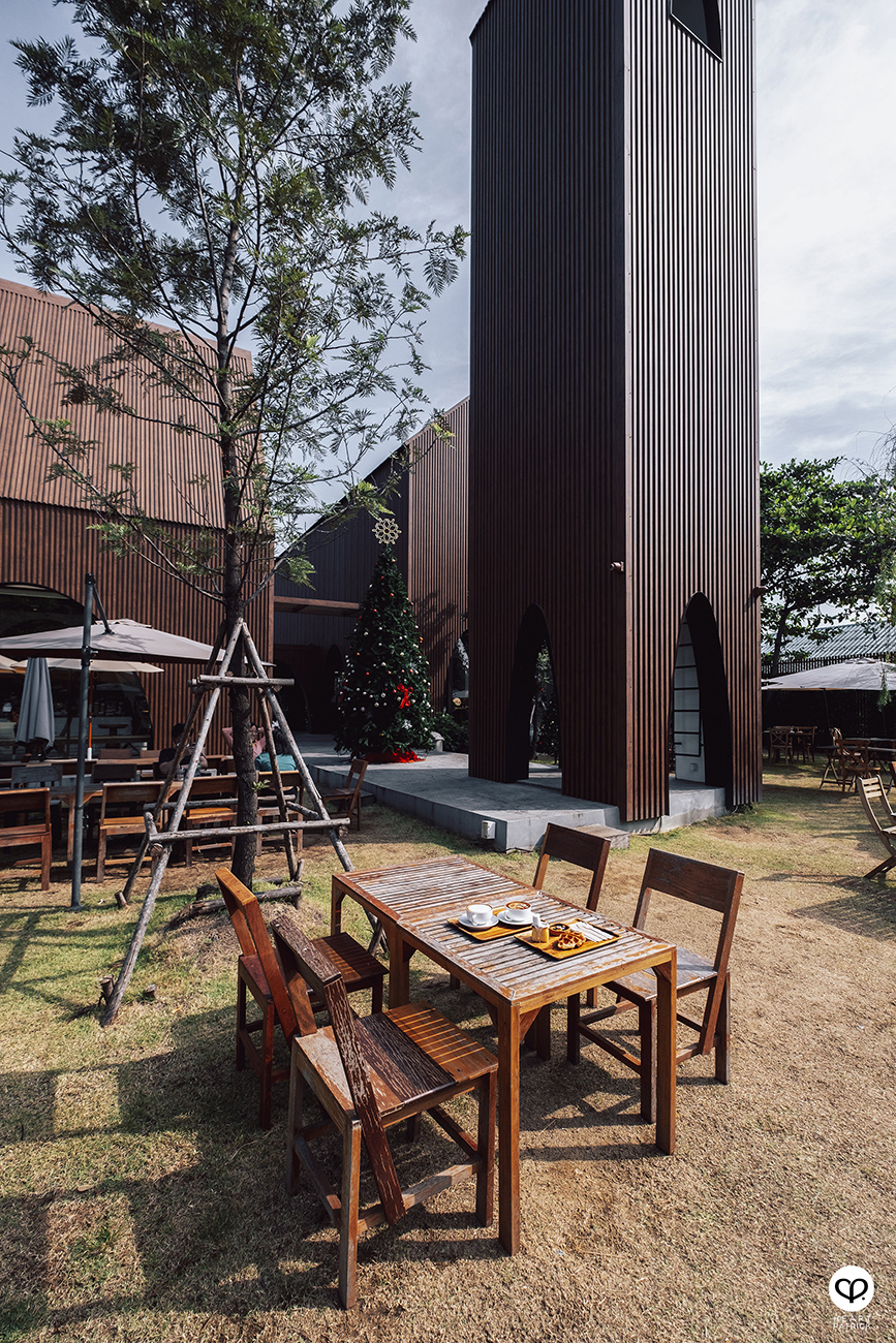 heartpatrick pasan park nakhon sawan thailand