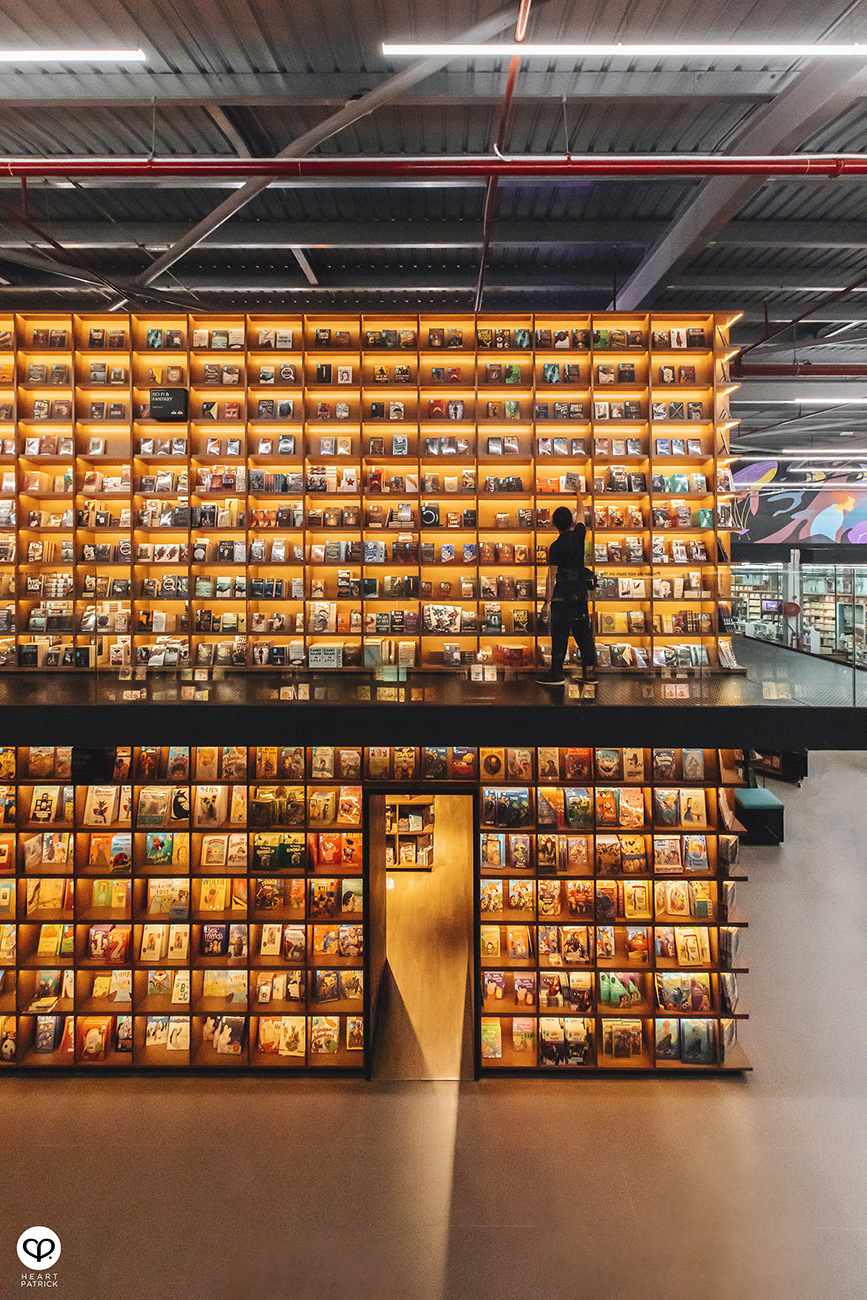 heartpatrick urban exploring bookxcess sunway bigbox nusajaya johor