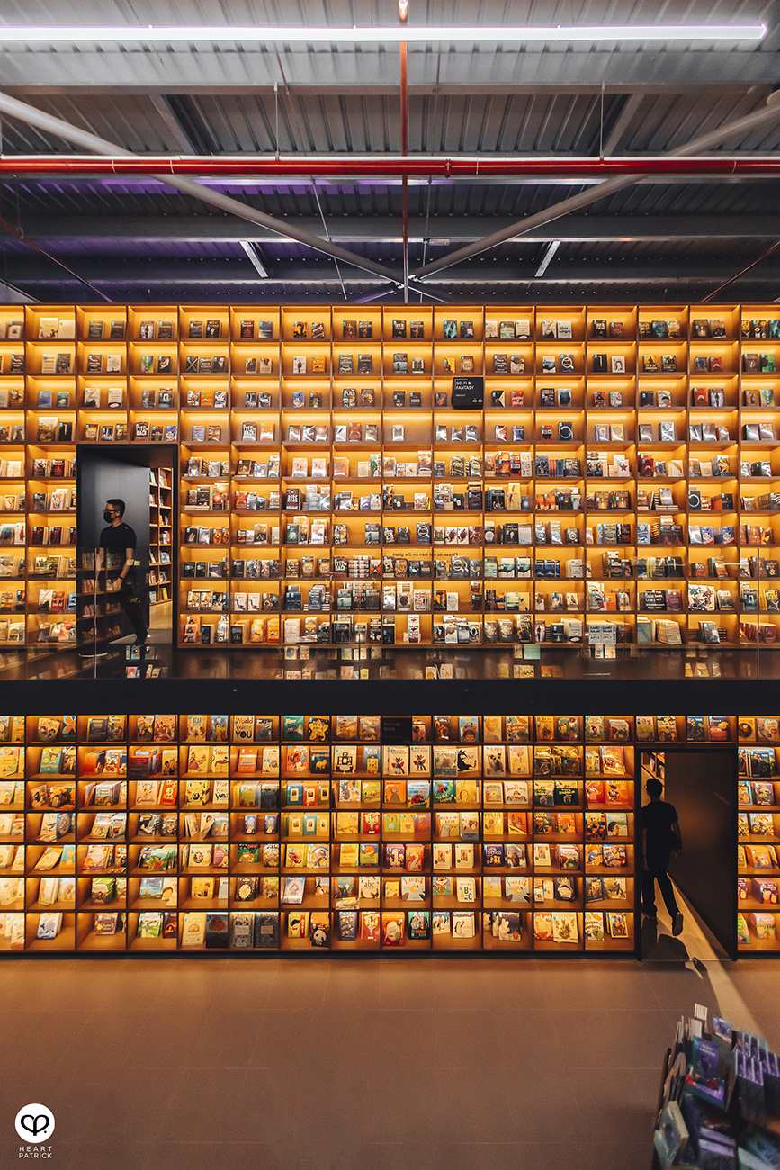 heartpatrick urban exploring bookxcess sunway bigbox nusajaya johor