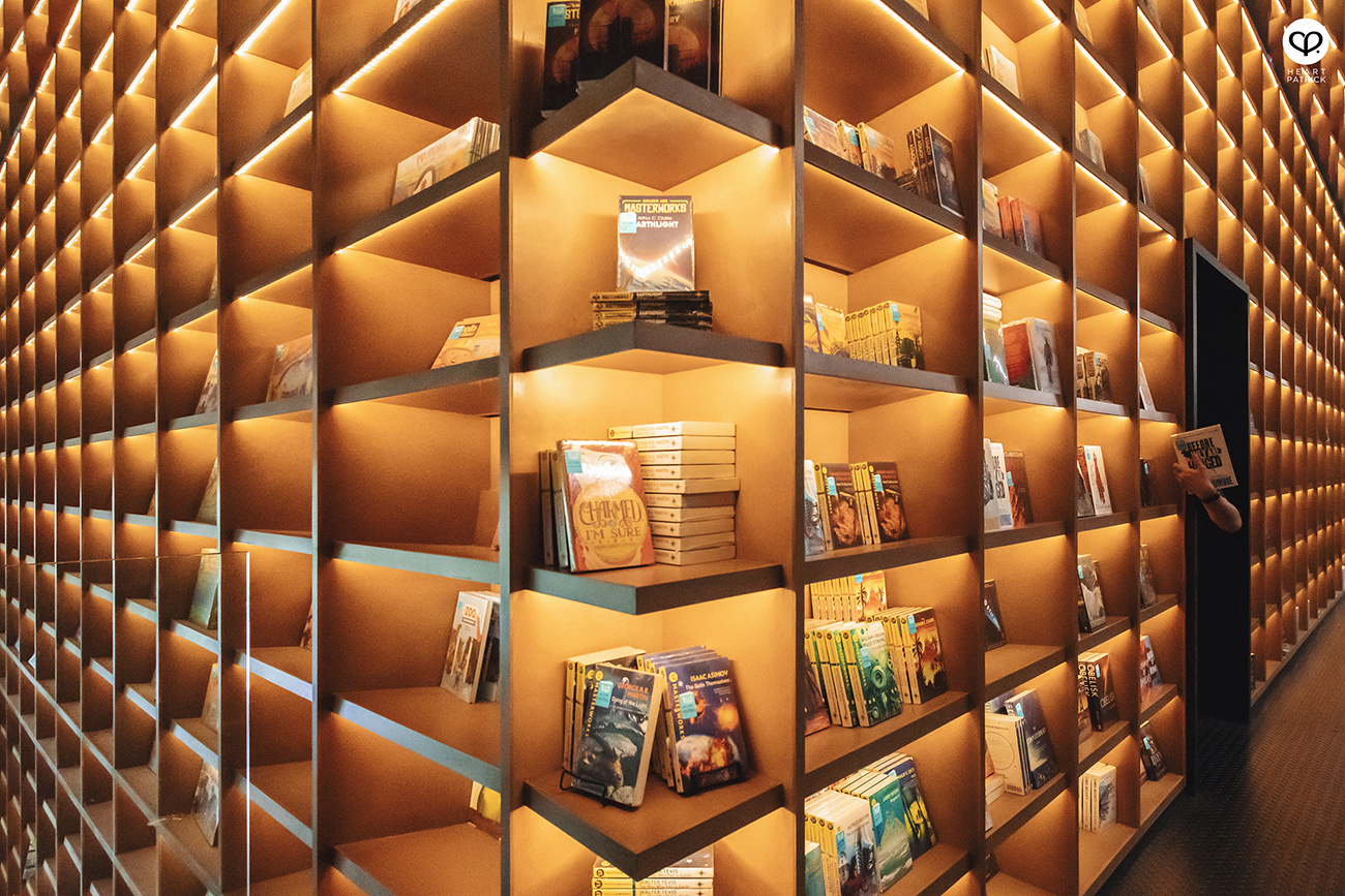 heartpatrick urban exploring bookxcess sunway bigbox nusajaya johor