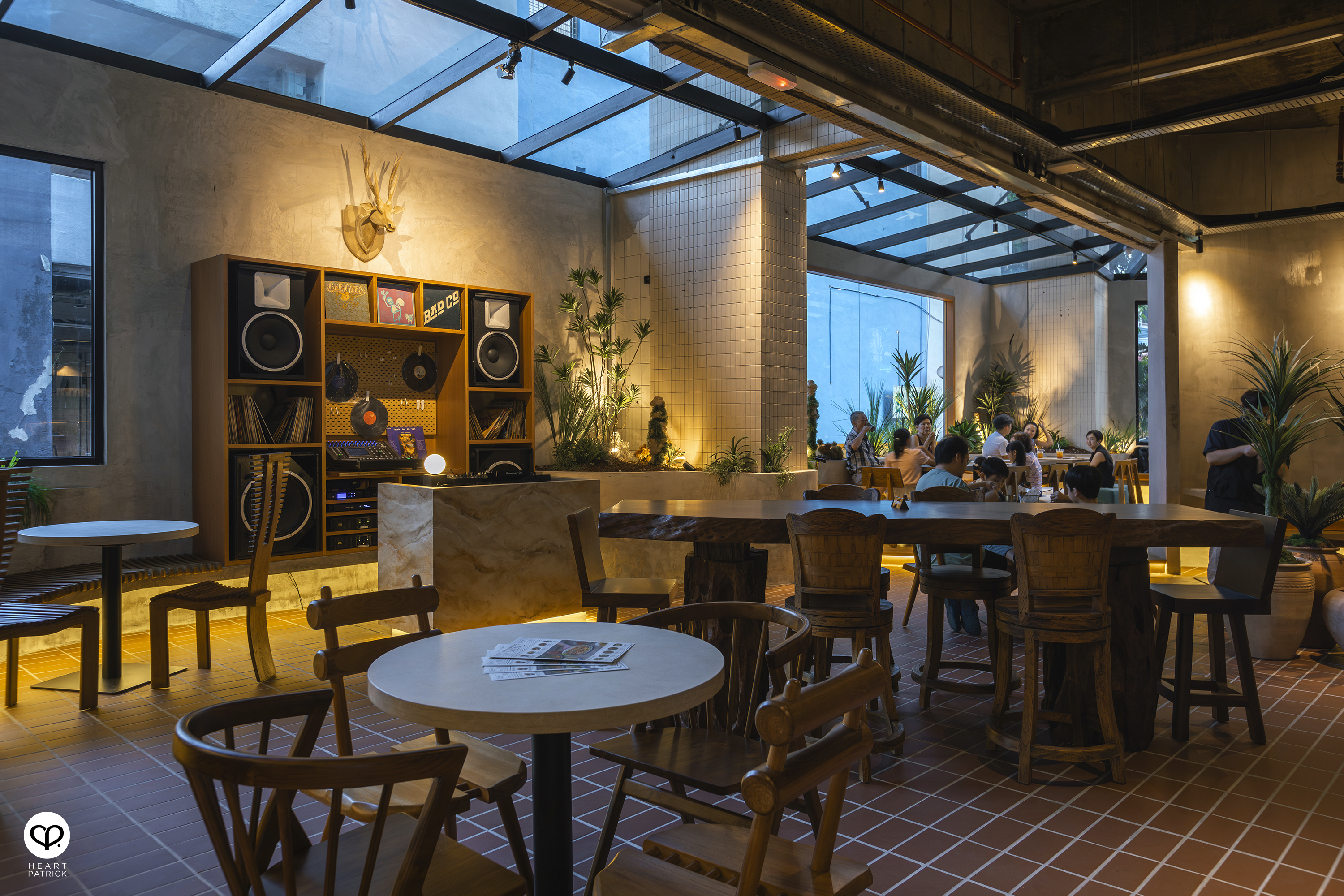 heartpatrick interior caf� photography brew and bread taman desa nu infinity