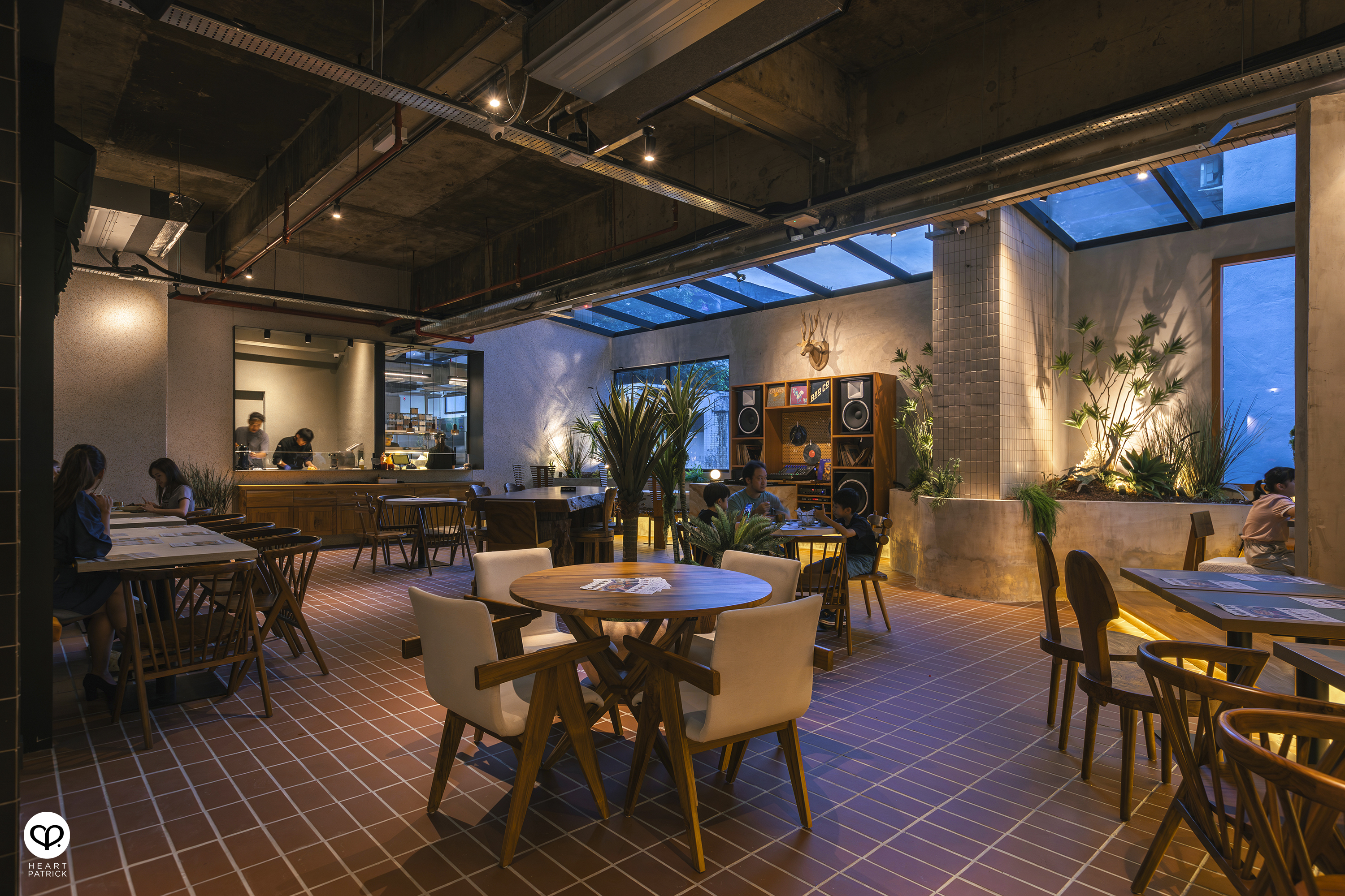 heartpatrick interior caf� photography brew and bread taman desa nu infinity