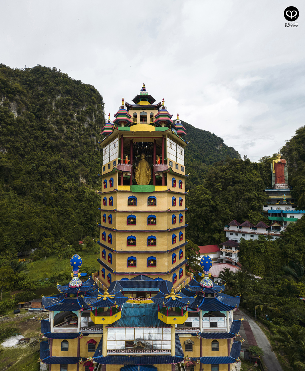 heartpatrick urban exploring enlightened heart buddhist temple tibetan tambun perak 