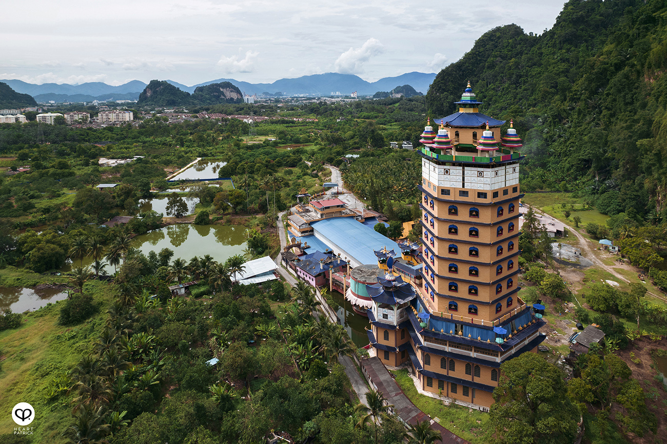 heartpatrick urban exploring enlightened heart buddhist temple tibetan tambun perak 