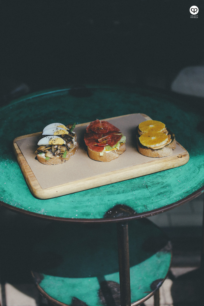 caf� coffee cafehopping kuala lumpur petaling street chinatown the front door grocers inn