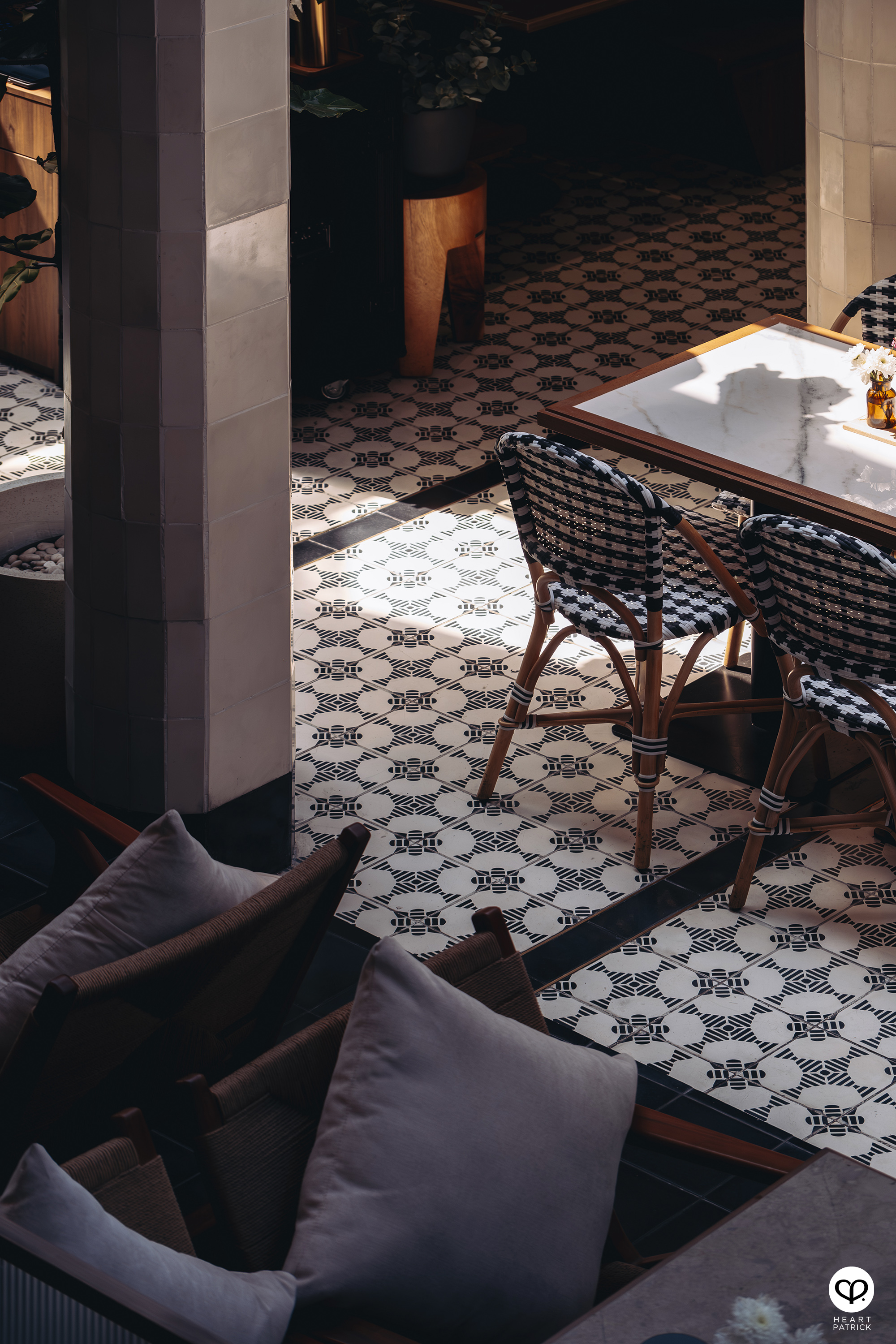 heartpatrick travel bandung interior photography giur bistro caf�