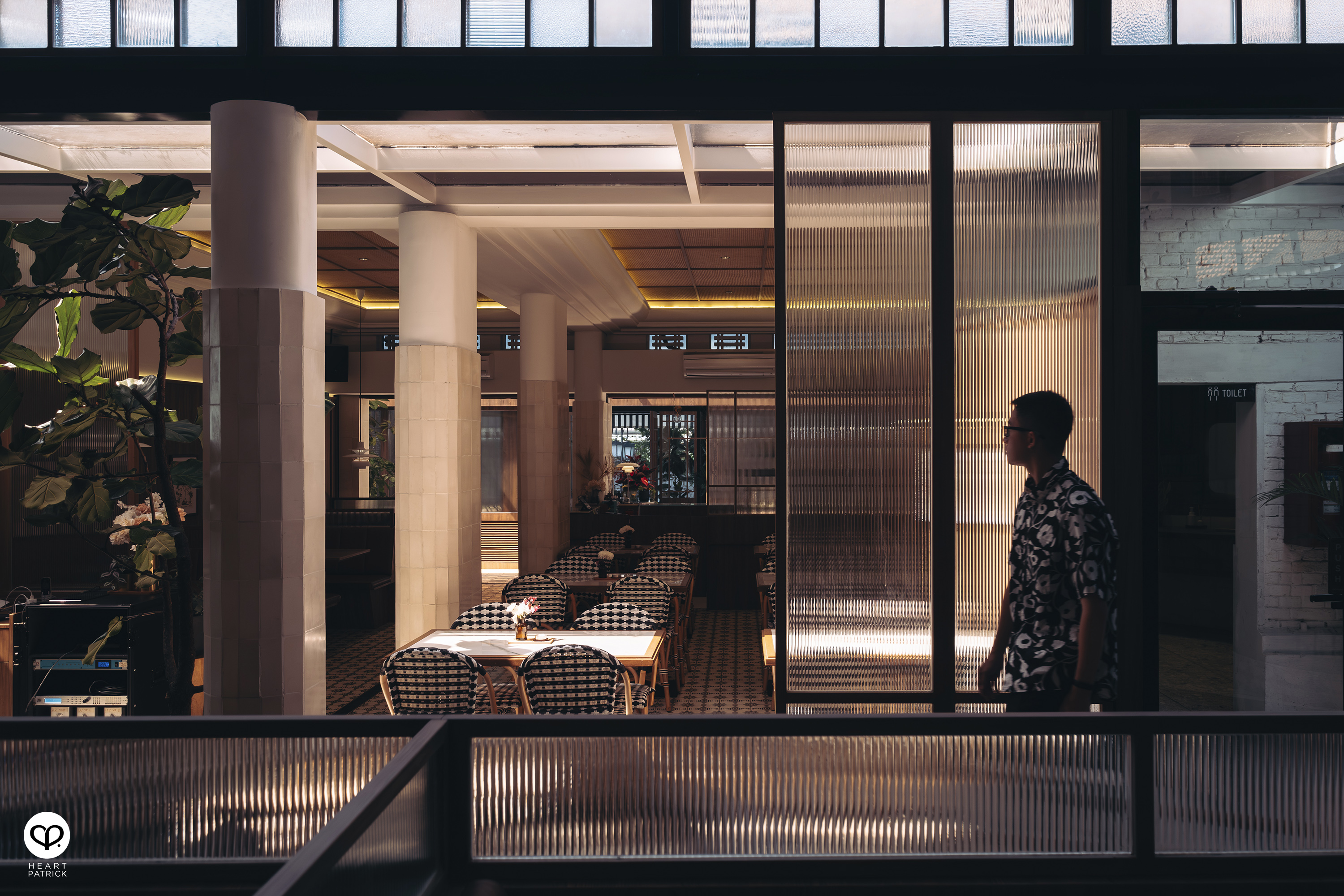 heartpatrick travel bandung interior photography giur bistro caf�