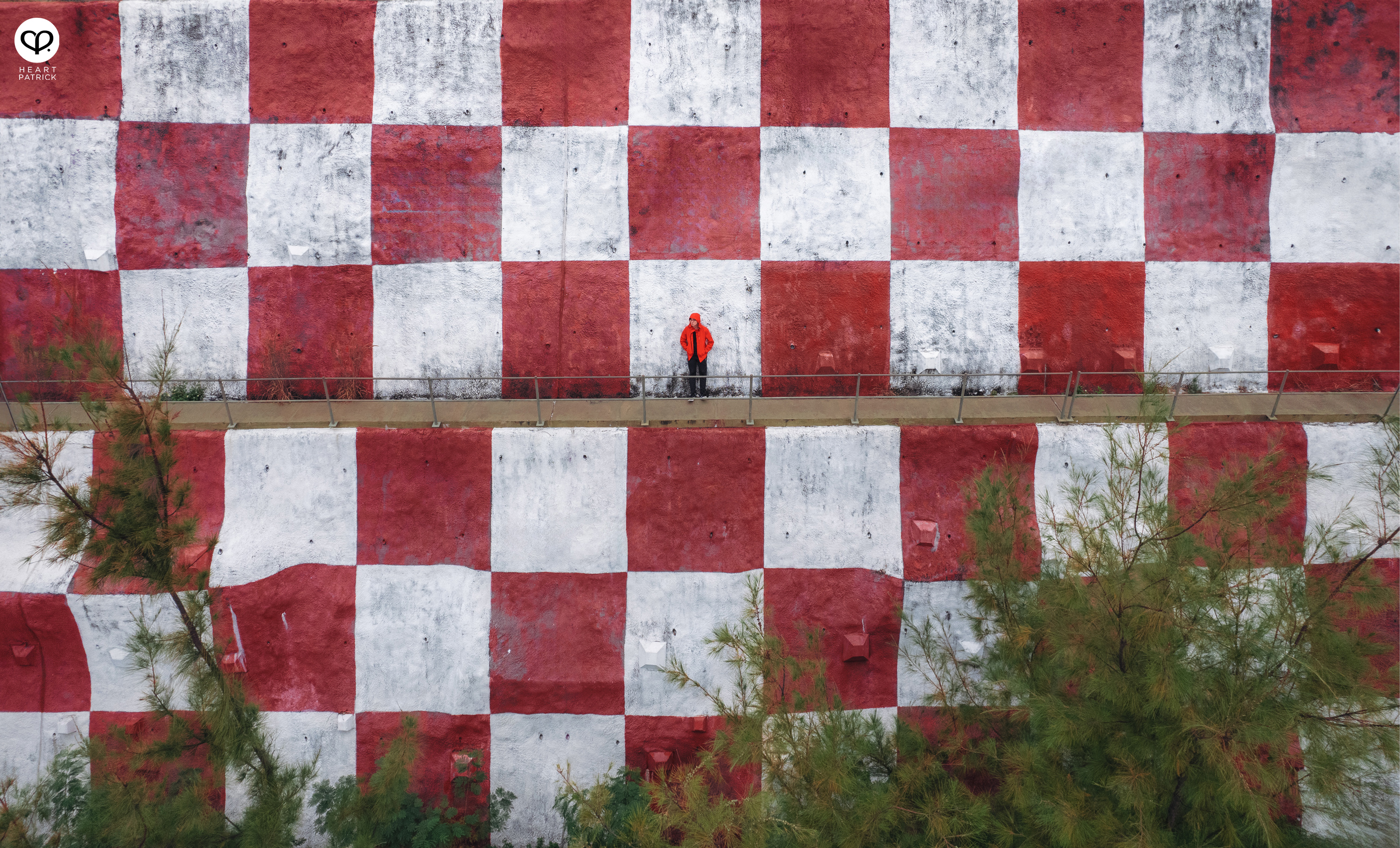 heartpatrick travel street photography checkerboard hill hong kong