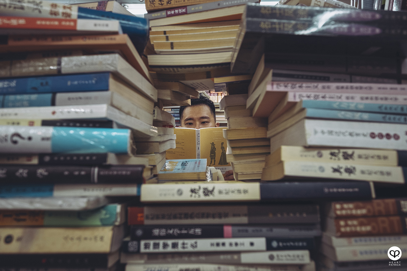 heartpatrick urban exploring street photography intelligentsia book station vintage book store chinatown kuala lumpur