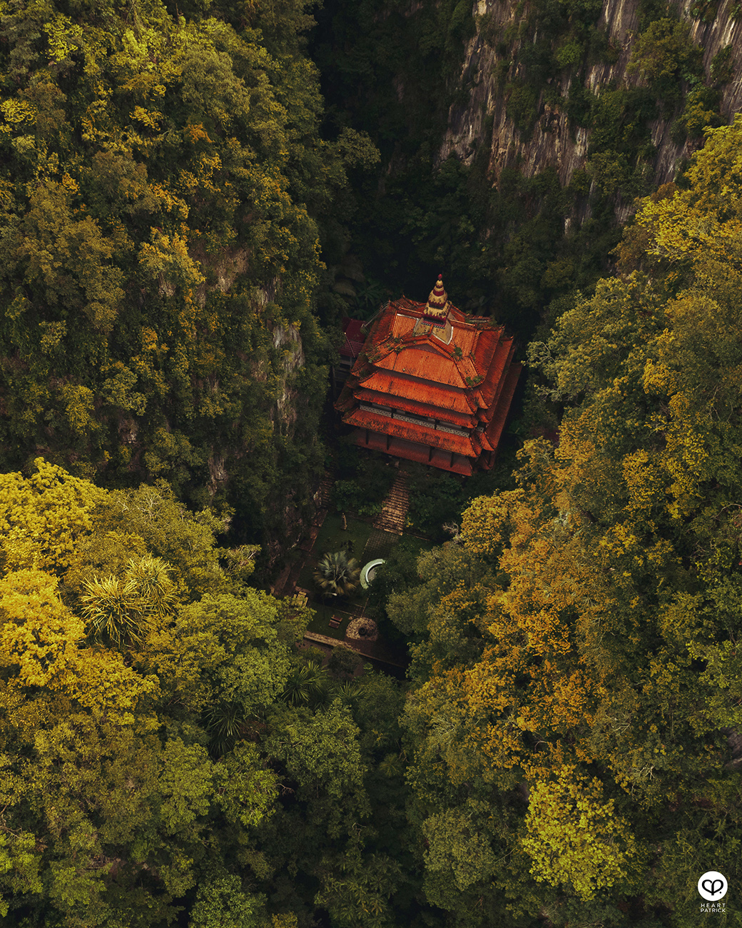 heartpatrick urban exploring sam poh caves temple ipoh