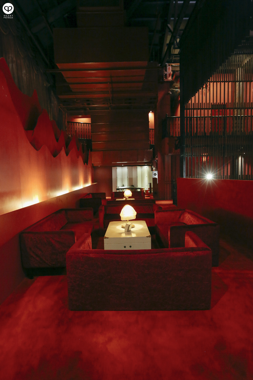 heartpatrick singapore hotel chinatown santa grand lai chun yuen quaint chinese opera