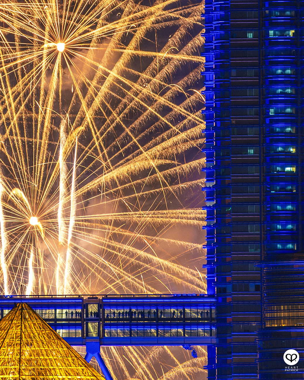 heartpatrick kuala lumpur petronas twin towers merdeka 2023 fireworks