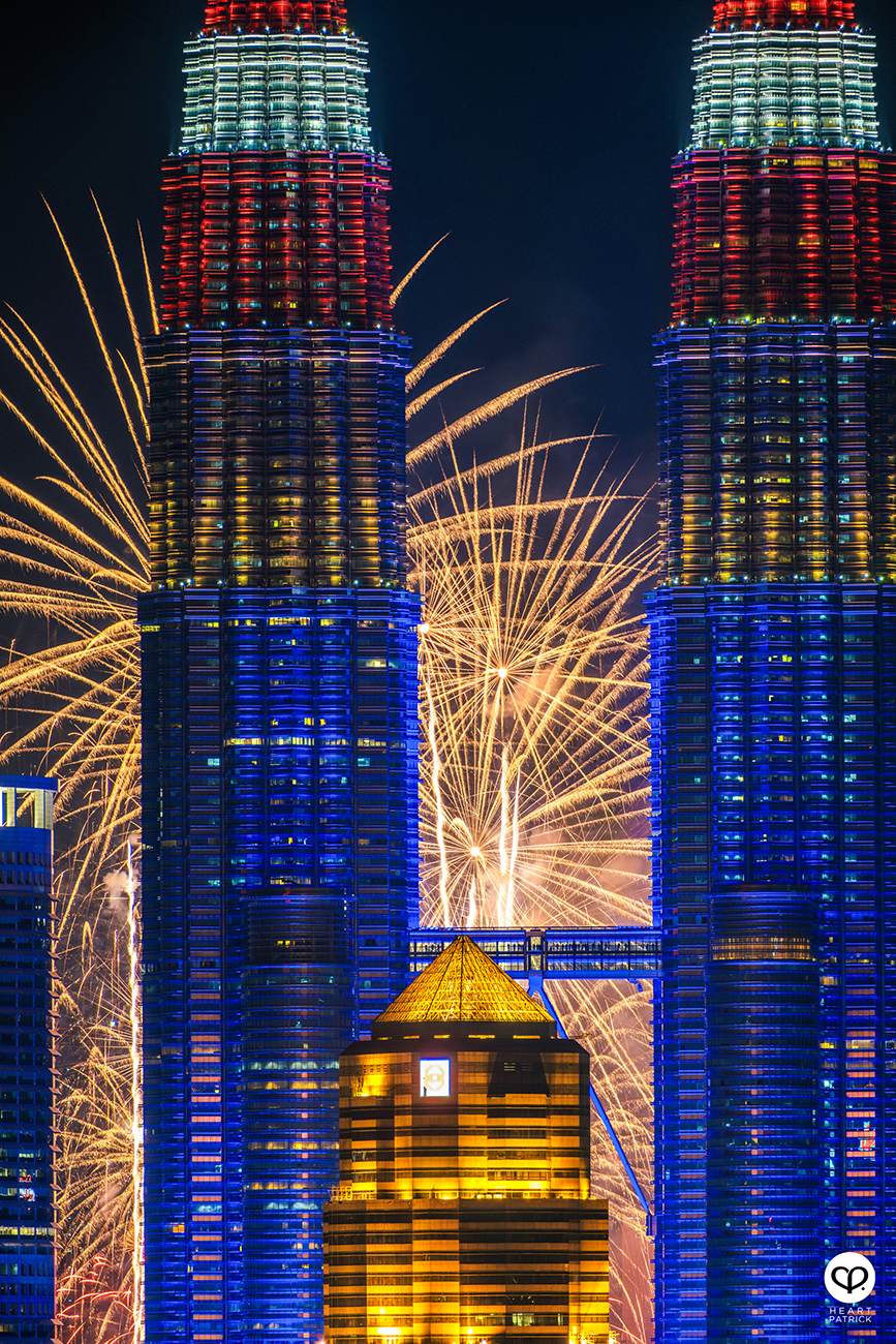 heartpatrick kuala lumpur petronas twin towers merdeka 2023 fireworks