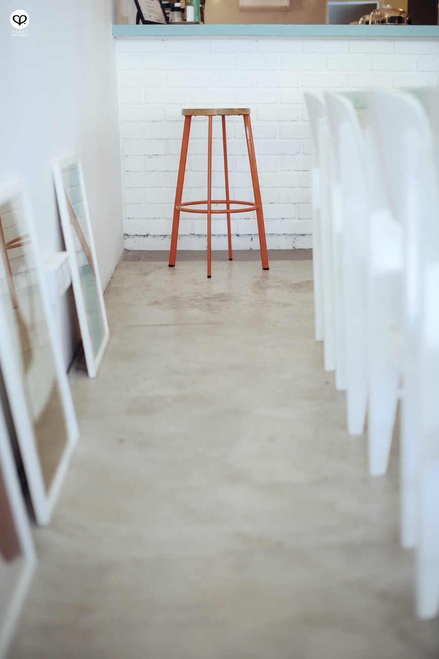 milligram caf� eatery taman mayang jaya kuala lumpur industrial vintage furniture clean minimalist