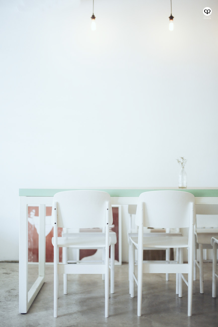 milligram caf� eatery taman mayang jaya kuala lumpur industrial vintage furniture clean minimalist