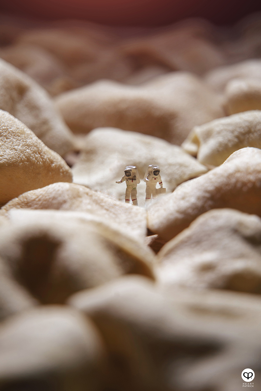 heartpatrick product miniature photography astronaut keropok crackers 