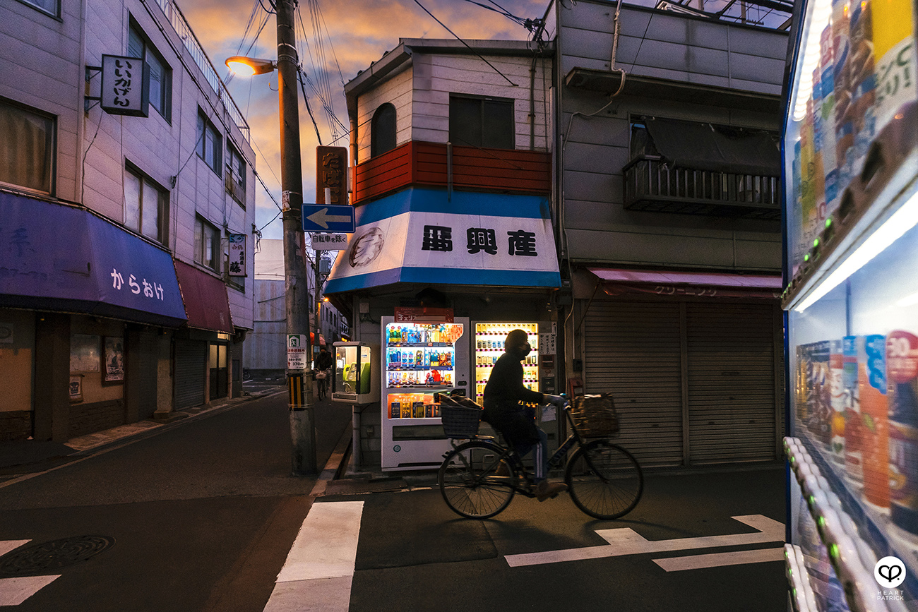 heartpatrick travel osaka japan evening street photography