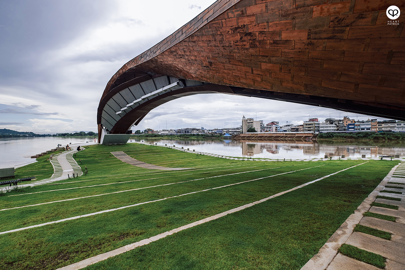 heartpatrick pasan park nakhon sawan thailand