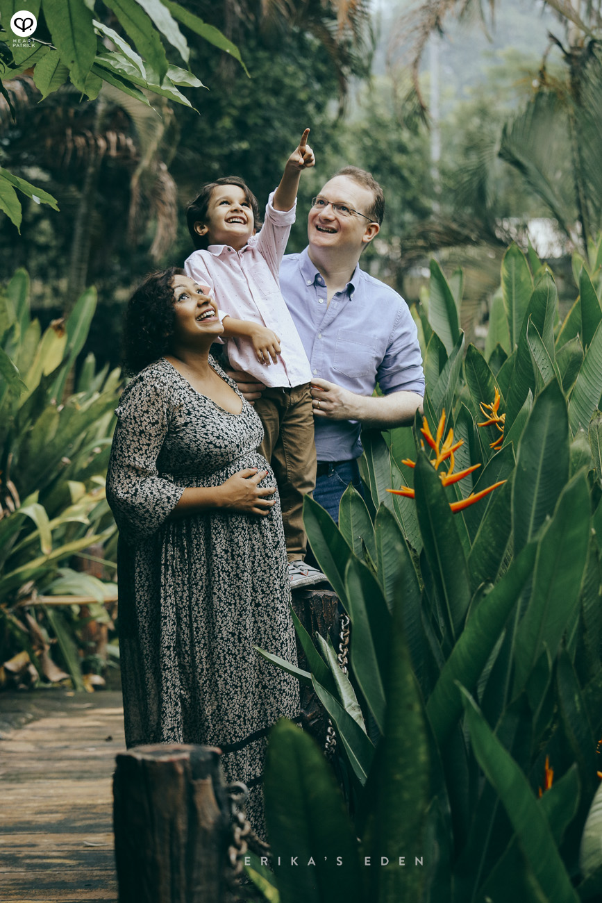 family maternity prenatal pregnancy portrait malaysia singapore photography taman tasik perdana lake gardens