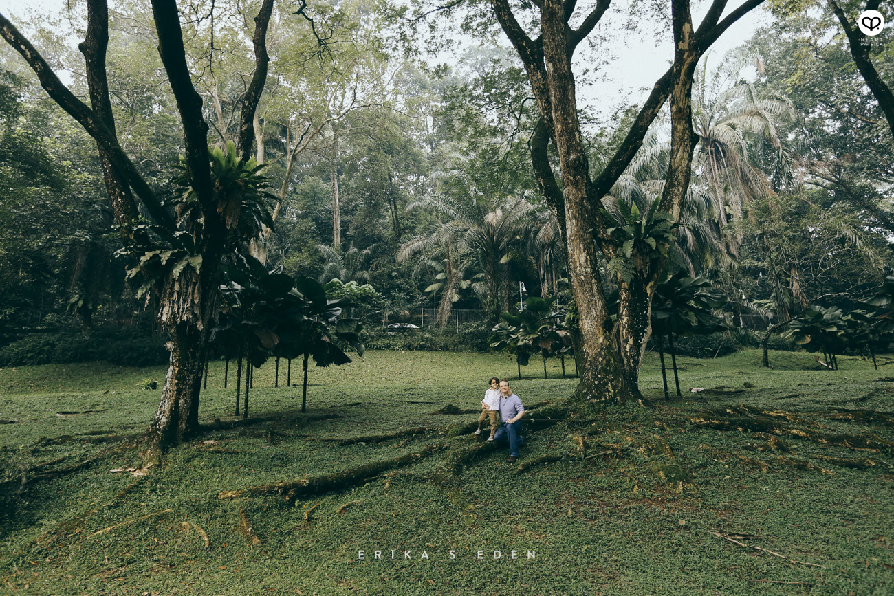 family maternity prenatal pregnancy portrait malaysia singapore photography taman tasik perdana lake gardens