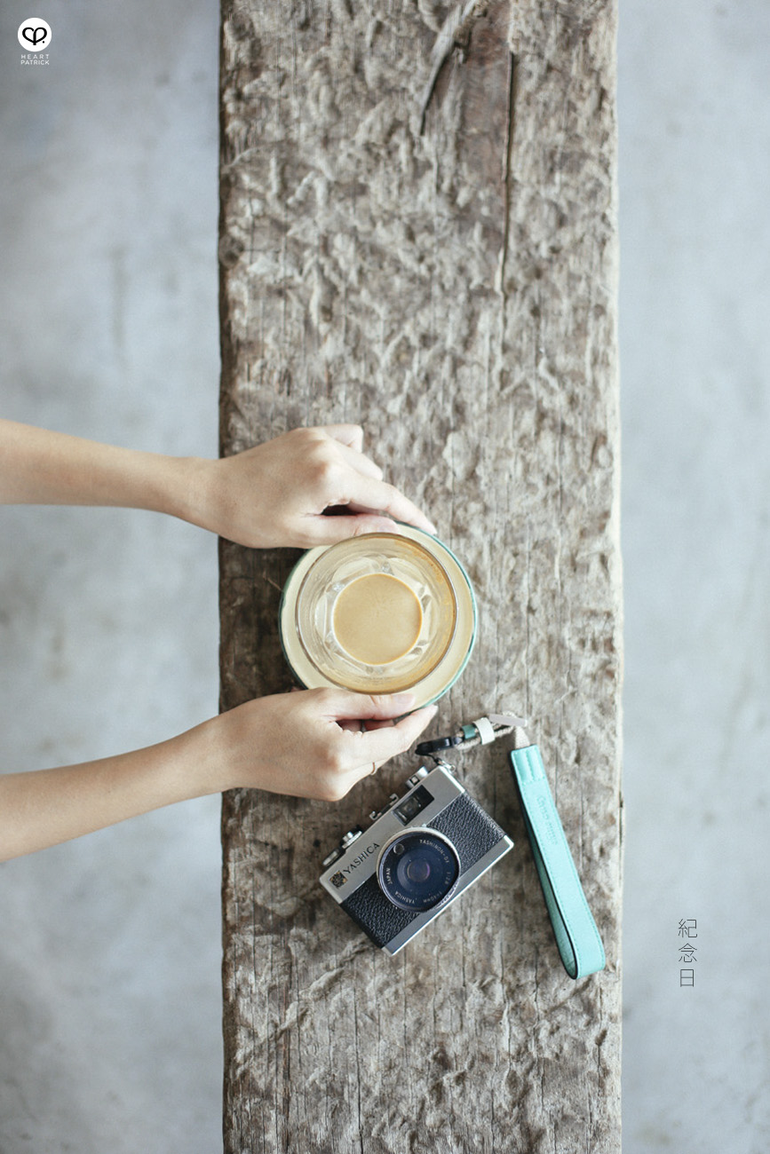 malaysia female model awesome canteen prologue petaling jaya yashica vintage camera latte coffee cafe