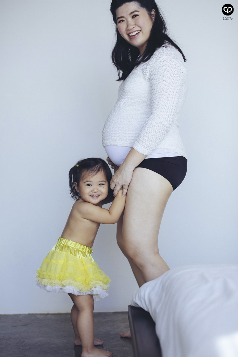 family prenatal pregnancy portrait